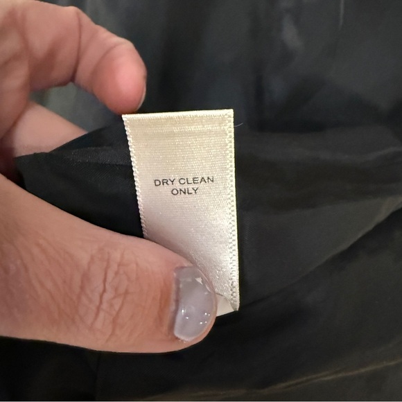 Banana Republic Black Pencil Skirt with Eyelet Embroidery, Size 0 - Picture 10 of 10